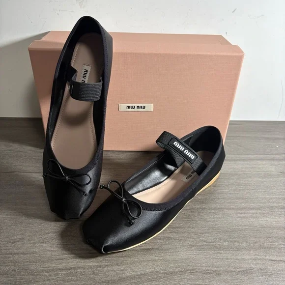 Miu Miu Black Satin Square-Toe Ballet Flats with Elastic Strap and Bow - Picture 4 of 6